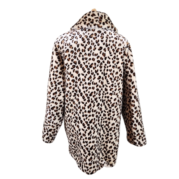 Stylish Leopard Print Teddy Jacket - Picture 2 of 10